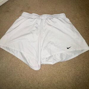 womens large nike dri fit shorts